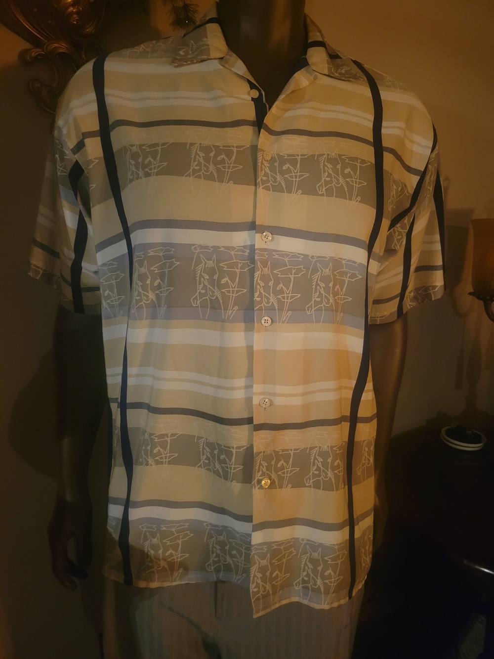 Koman Men's Short Sleeve Button-Up Shirt in Beige Stripes